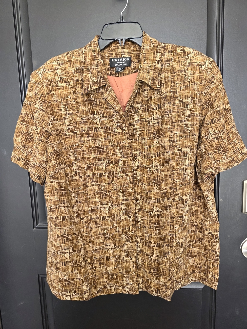 Patrick Woman Collection 100% Silk Blouse Size 22 Brown Geometric Button Front